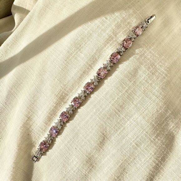 Regal Light pink cubic zirconia statement bracelet - Picture 1 of 4